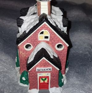 Vintage 1995 Noma Porcelain Schoolhouse